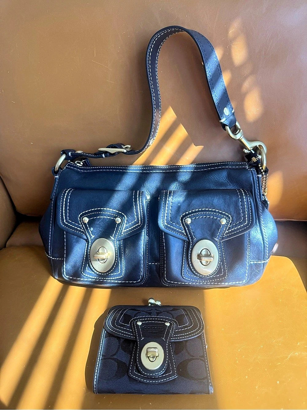 vintage Coach black Legacy + matching kisslock Gigi wallet